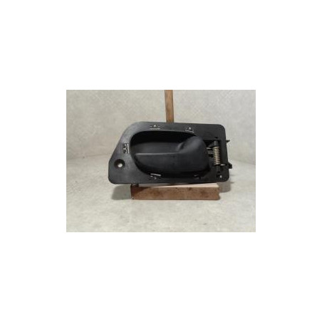 Poignee interieur avant droit RENAULT LAGUNA 2 PHASE 1 d’occasion