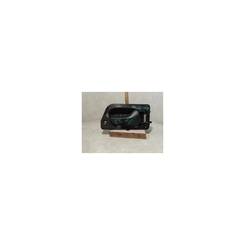 Poignee interieur avant droit RENAULT LAGUNA 2 PHASE 1 BREAK d’occasion