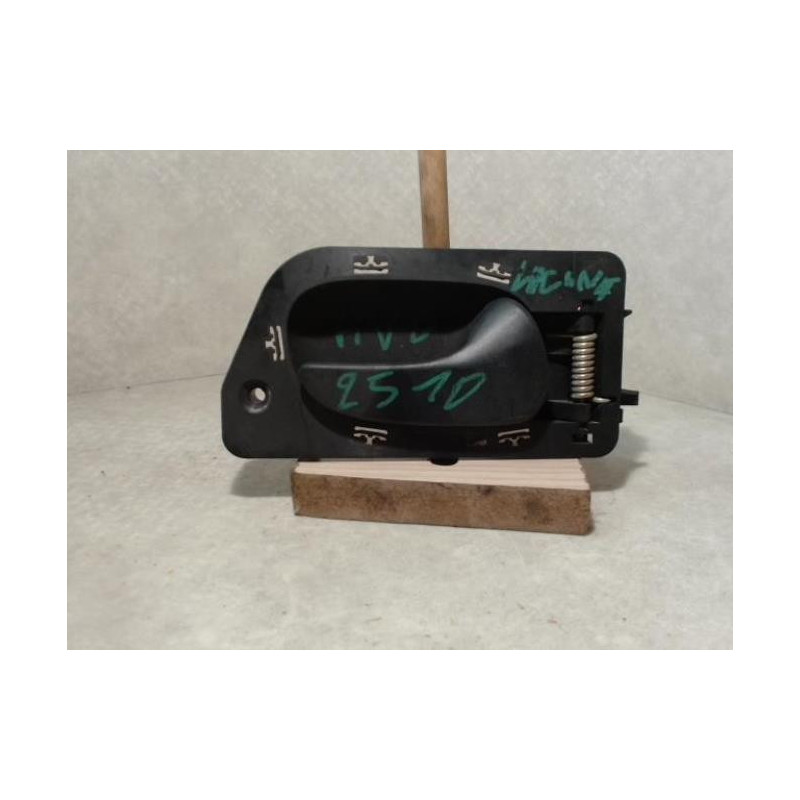 Poignee interieur avant droit RENAULT LAGUNA 2 PHASE 1 BREAK d’occasion