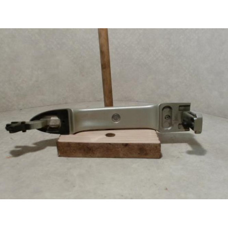 Poignee porte arriere droit RENAULT LAGUNA 2 PHASE 1 d’occasion