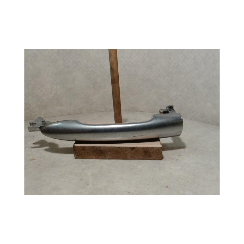 Poignee porte avant gauche RENAULT LAGUNA 2 PHASE 1 d’occasion