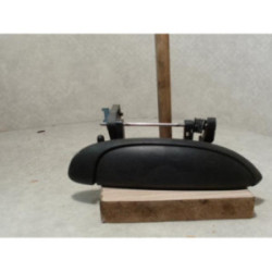 Poignee porte avant droit RENAULT CLIO 2 PHASE 1 d’occasion