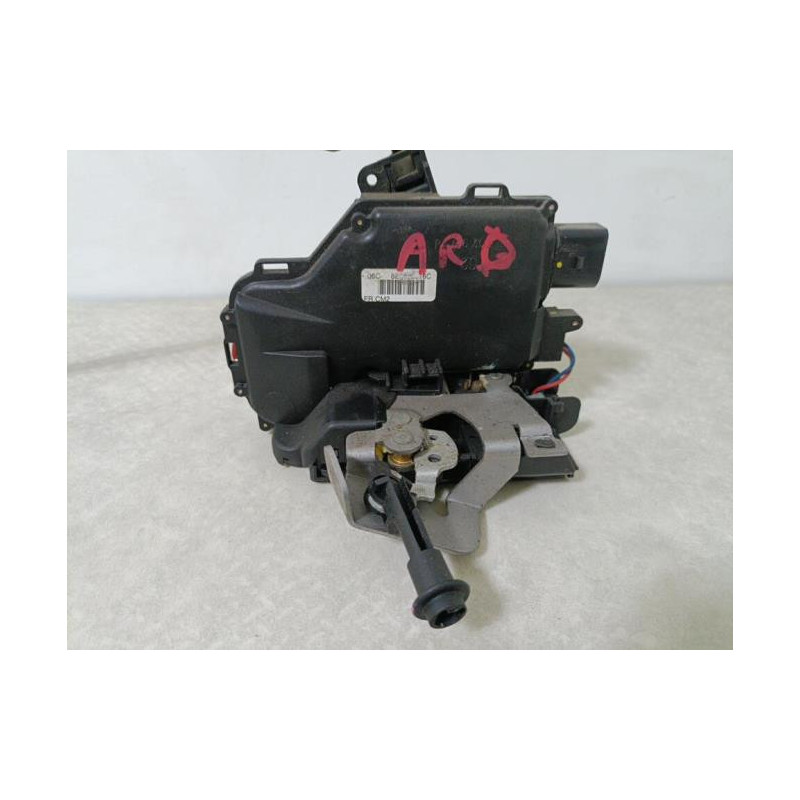 Serrure arriere droit AUDI A4 1 PHASE 2 d’occasion