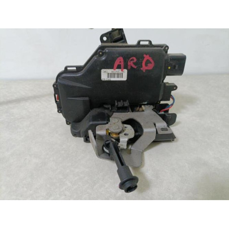 Serrure arriere droit AUDI A4 1 PHASE 2 d’occasion