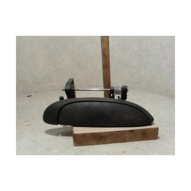 Poignee porte arriere droit RENAULT CLIO 2 PHASE 1 d’occasion