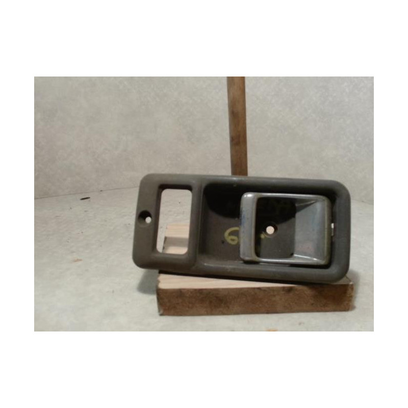 Poignee interieur arriere gauche MAZDA 626 2 PHASE 2 d’occasion