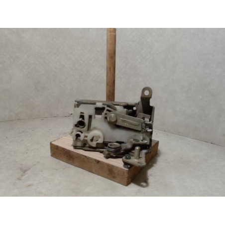 Serrure avant droit PEUGEOT 106 PHASE 1 d’occasion