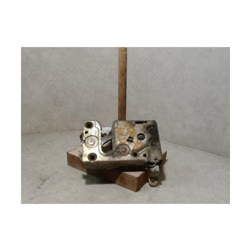 Serrure avant droit PEUGEOT 106 PHASE 1 d’occasion