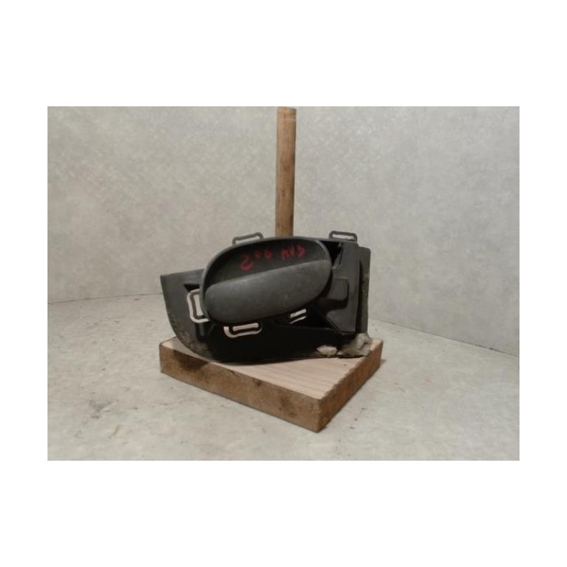 Poignee interieur avant droit PEUGEOT 206 PHASE 1 d’occasion