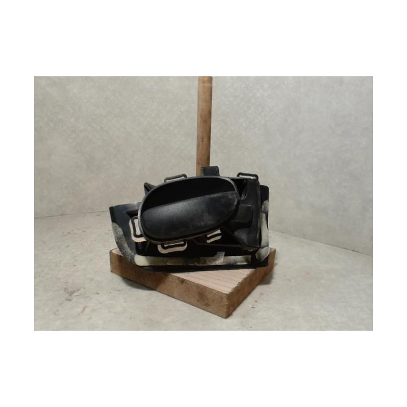 Poignee interieur avant droit PEUGEOT 206 PHASE 1 d’occasion