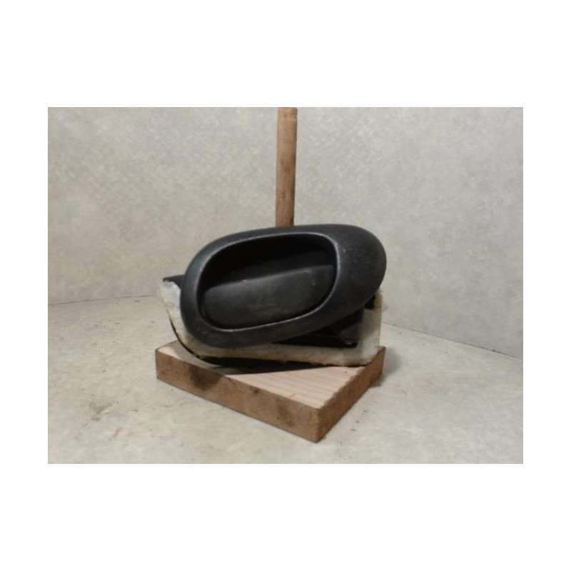 Poignee interieur avant droit PEUGEOT 206 PHASE 1 d’occasion