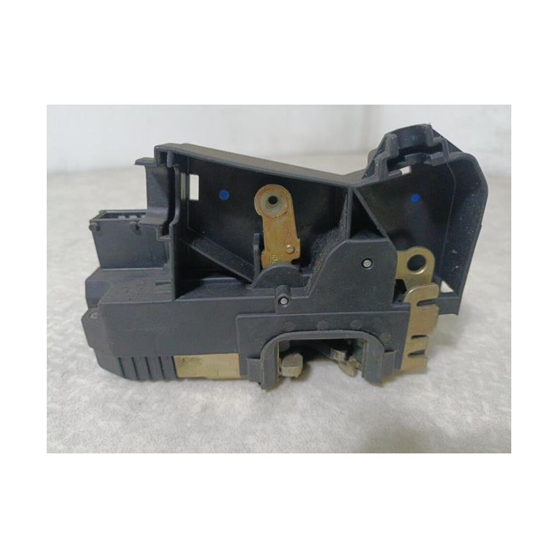 Serrure avant gauche OPEL ZAFIRA A PHASE 1 d’occasion