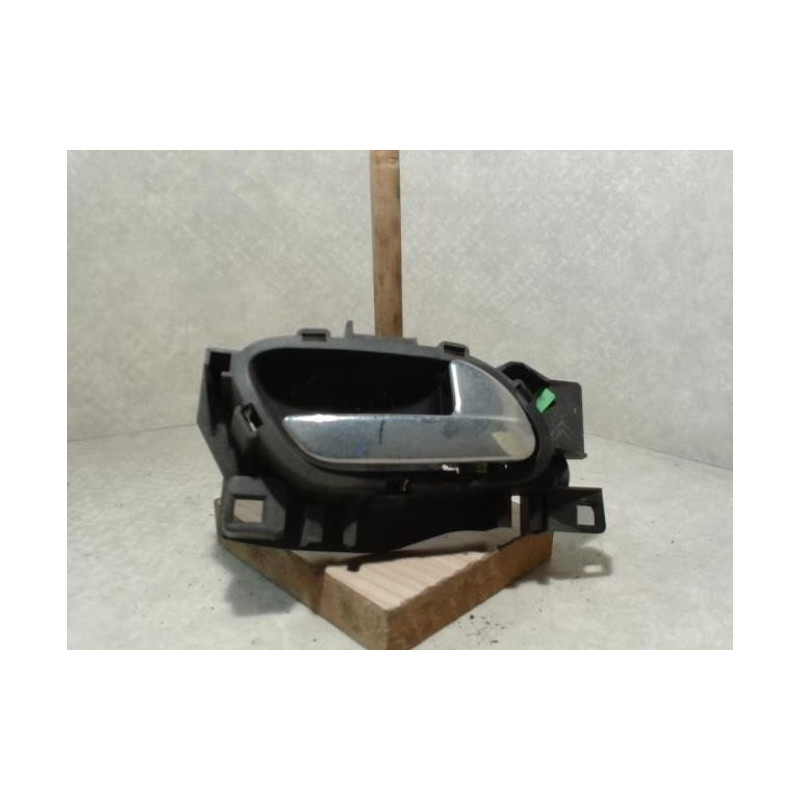 Poignee interieur avant droit PEUGEOT 207 PHASE 1 d’occasion