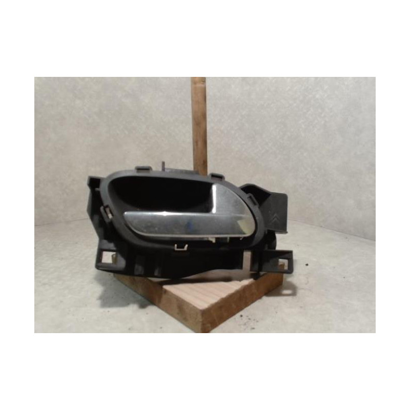 Poignee interieur avant droit PEUGEOT 207 PHASE 1 d’occasion