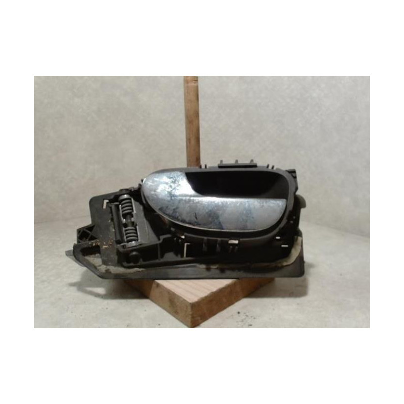Poignee interieur avant gauche PEUGEOT 307 PHASE 1 d’occasion