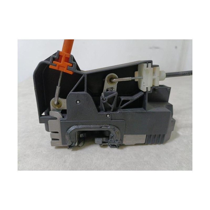 Serrure avant droit OPEL CORSA C PHASE 1 d’occasion