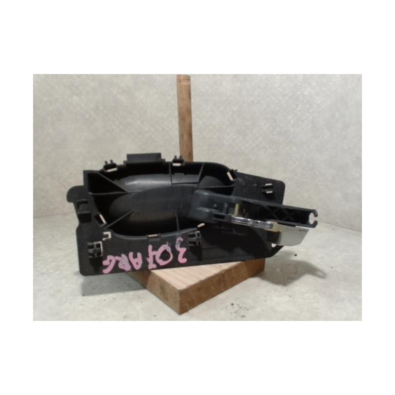 Poignee porte arriere gauche PEUGEOT 307 PHASE 1 d’occasion