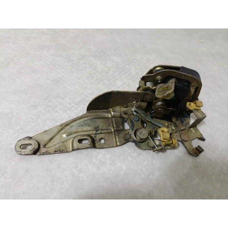 Serrure arriere droit OPEL VECTRA B PHASE 1 d’occasion