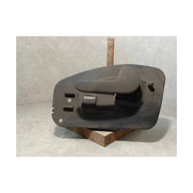 Poignee interieur avant droit OPEL CORSA A PHASE 1 d’occasion