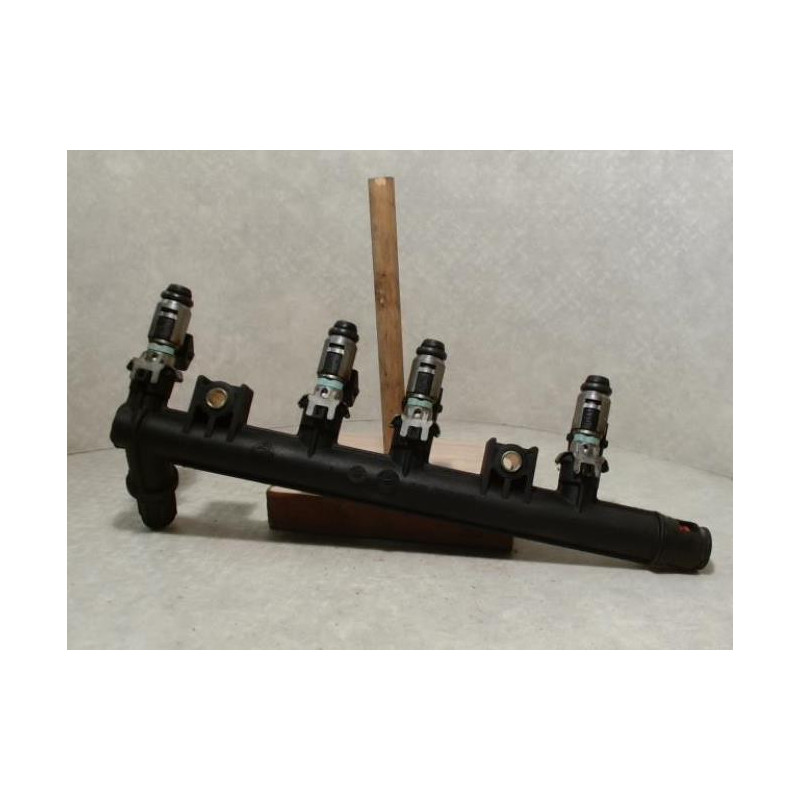 Rampe injection FIAT PUNTO 1 PHASE 1 d’occasion