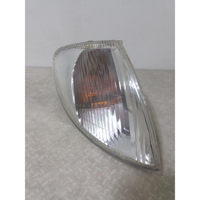 Optique avant secondaire droit (feux)(clignotant) RENAULT MEGANE 1 PHASE 1 d’occasion