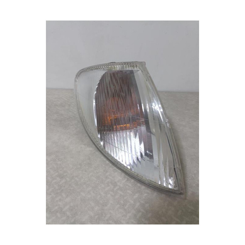 Optique avant secondaire droit (feux)(clignotant) RENAULT MEGANE 1 PHASE 1 d’occasion
