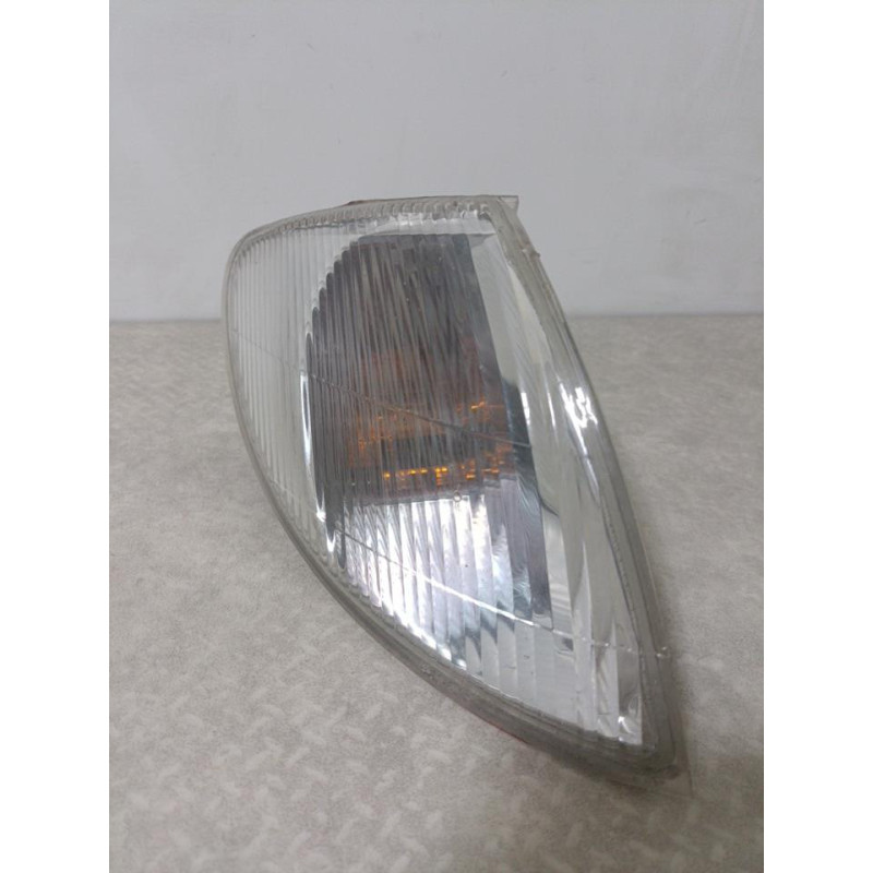 Optique avant secondaire droit (feux)(clignotant) RENAULT MEGANE 1 PHASE 1 d’occasion