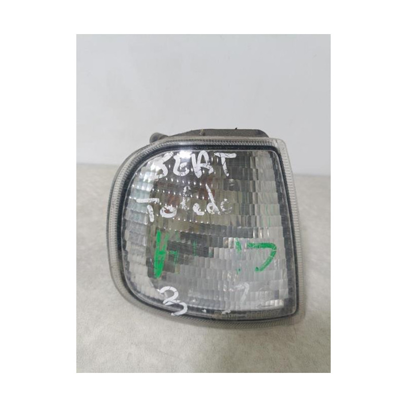 Optique avant secondaire droit (feux)(clignotant) SEAT IBIZA 2 PHASE 2 d’occasion
