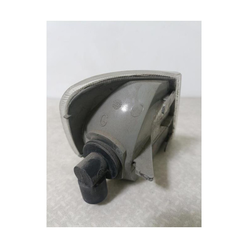 Optique avant secondaire gauche (feux)(clignotant) PEUGEOT 405 PHASE 1 d’occasion