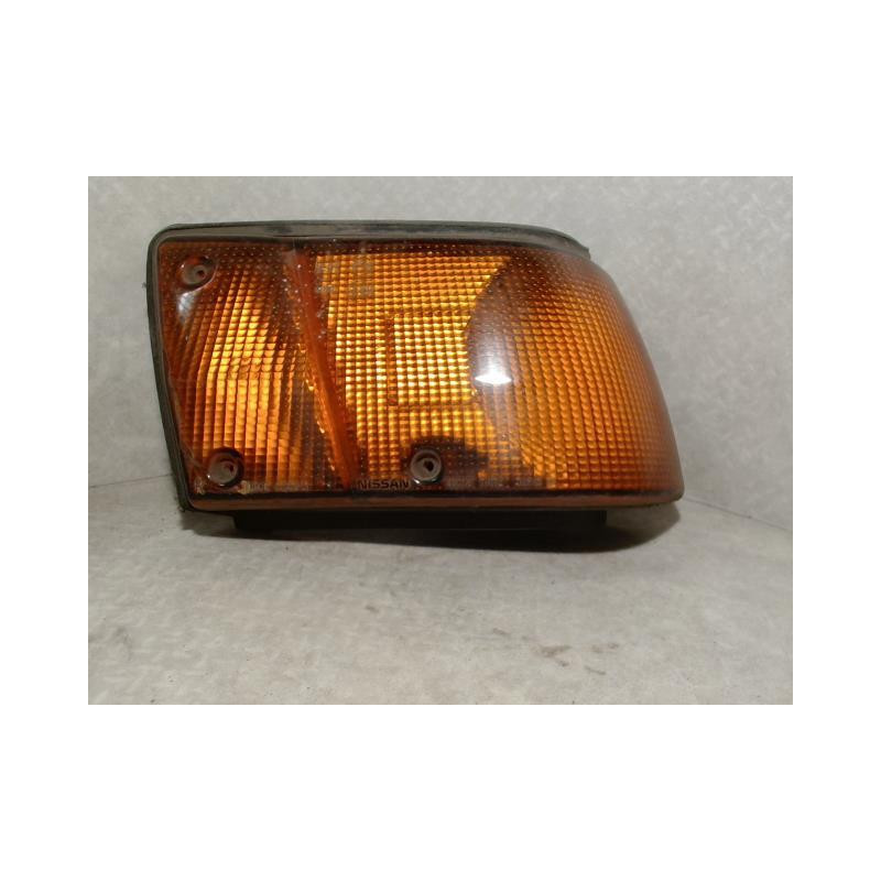 Optique avant secondaire droit (feux)(clignotant) NISSAN  d’occasion