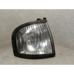 Optique avant secondaire droit (feux)(clignotant) MAZDA 2.5 TD 110 12V d’occasion