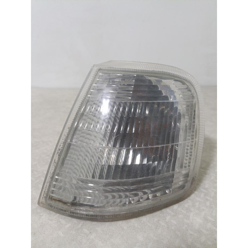 Optique avant secondaire gauche (feux)(clignotant) PEUGEOT 1.9 110 8V d’occasion