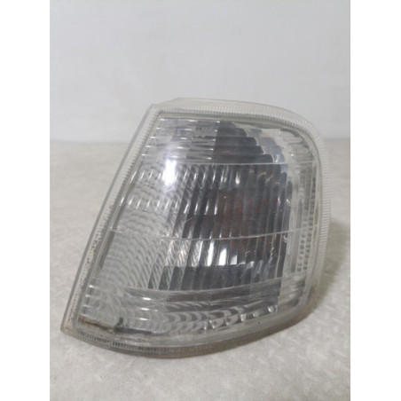 Optique avant secondaire gauche (feux)(clignotant) PEUGEOT 1.9 110 8V d’occasion