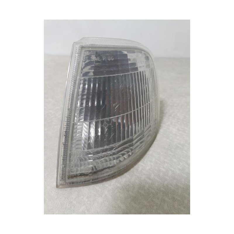 Optique avant secondaire gauche (feux)(clignotant) PEUGEOT 1.9 110 8V d’occasion