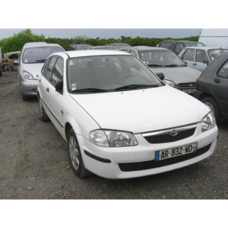 Optique avant secondaire gauche (feux)(clignotant) MAZDA 323 6 d’occasion