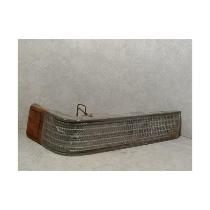Optique avant secondaire droit (feux)(clignotant) MAZDA 929 1 d’occasion