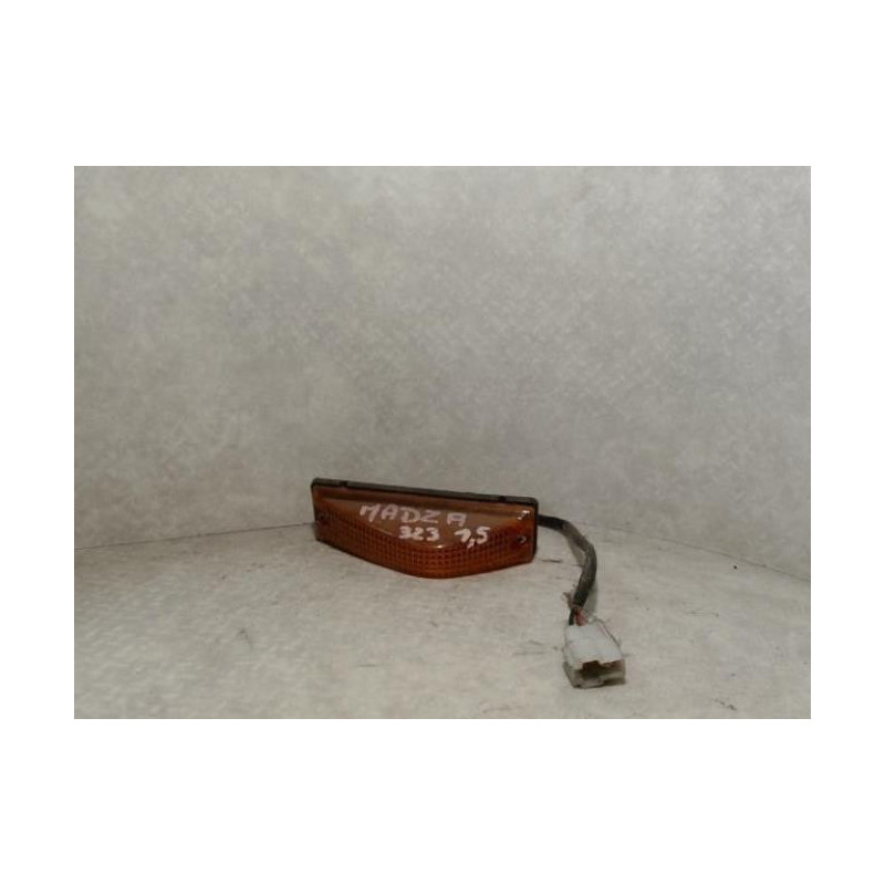 Repetiteur clignotant avant droit  (Feux) MAZDA  d’occasion
