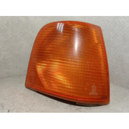 Optique avant secondaire droit (feux)(clignotant) AUDI 100 3 d’occasion