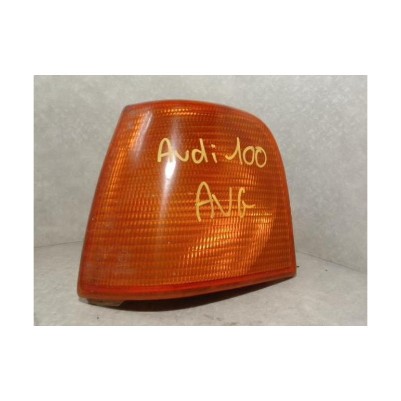 Optique avant secondaire gauche (feux)(clignotant) AUDI 100 3 d’occasion