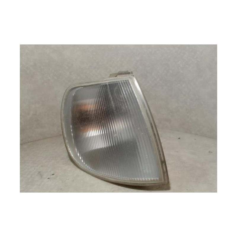 Optique avant secondaire droit (feux)(clignotant) VOLKSWAGEN POLO 3 PHASE 1 d’occasion