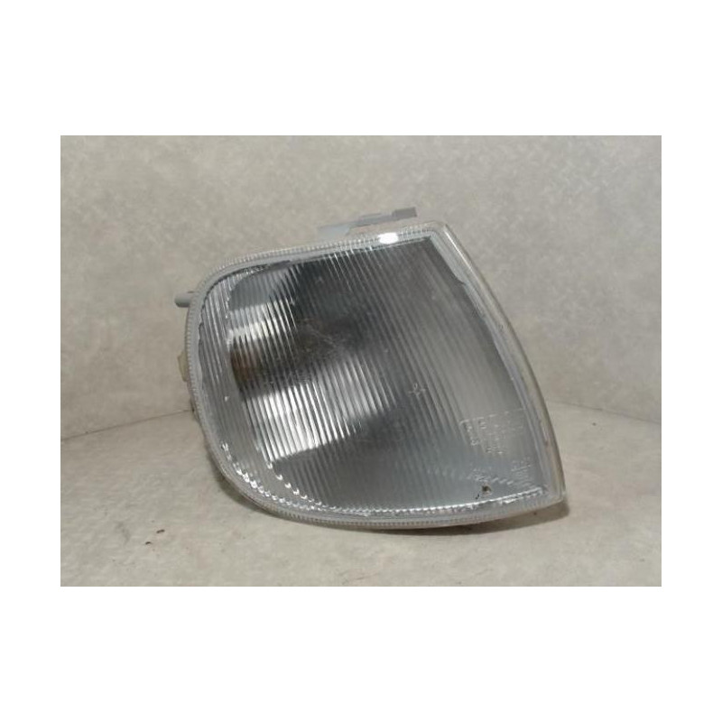 Optique avant secondaire droit (feux)(clignotant) VOLKSWAGEN POLO 3 PHASE 1 d’occasion