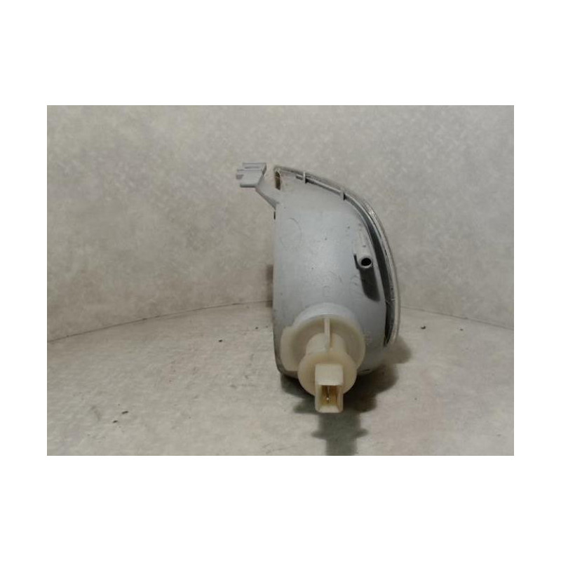 Optique avant secondaire droit (feux)(clignotant) VOLKSWAGEN POLO 3 PHASE 1 d’occasion