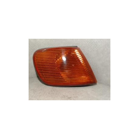 Optique avant secondaire droit (feux)(clignotant) AUDI A6 1 d’occasion