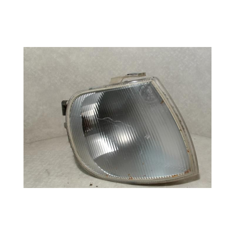 Optique avant secondaire droit (feux)(clignotant) VOLKSWAGEN POLO 3 PHASE 1 d’occasion