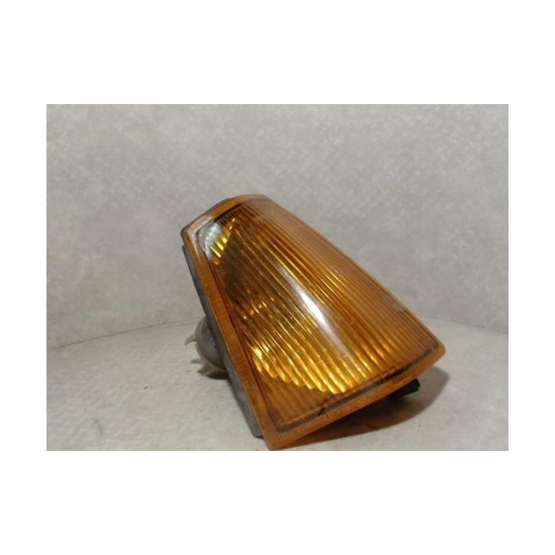 Optique avant secondaire droit (feux)(clignotant) VOLVO 340 d’occasion