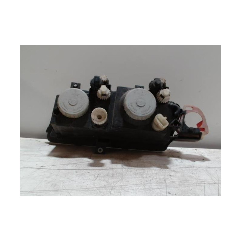 Optique avant principal droit (feux)(phare) LANCIA DELTA 2 d’occasion