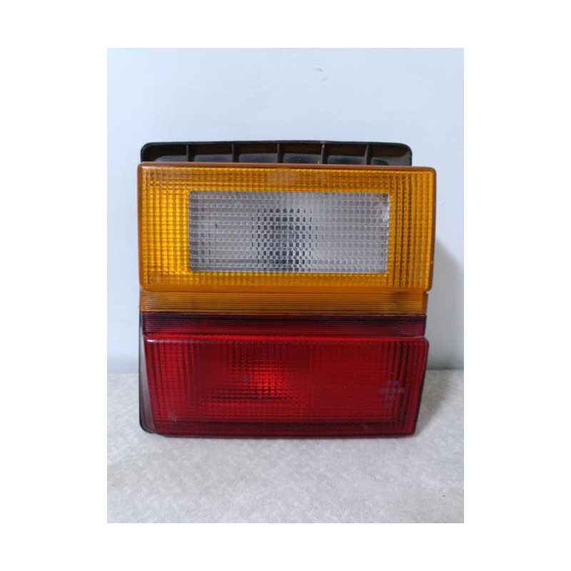 Feu arriere secondaire droit (feux) AUDI 100 2 AVANT PHASE 1 BREAK d’occasion