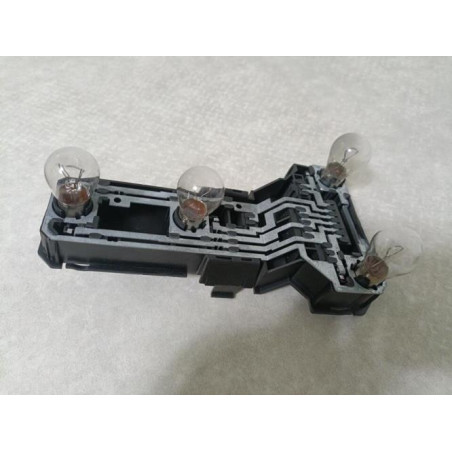 Platine feu arriere gauche VOLKSWAGEN 1.9 TDI 115 8V d’occasion