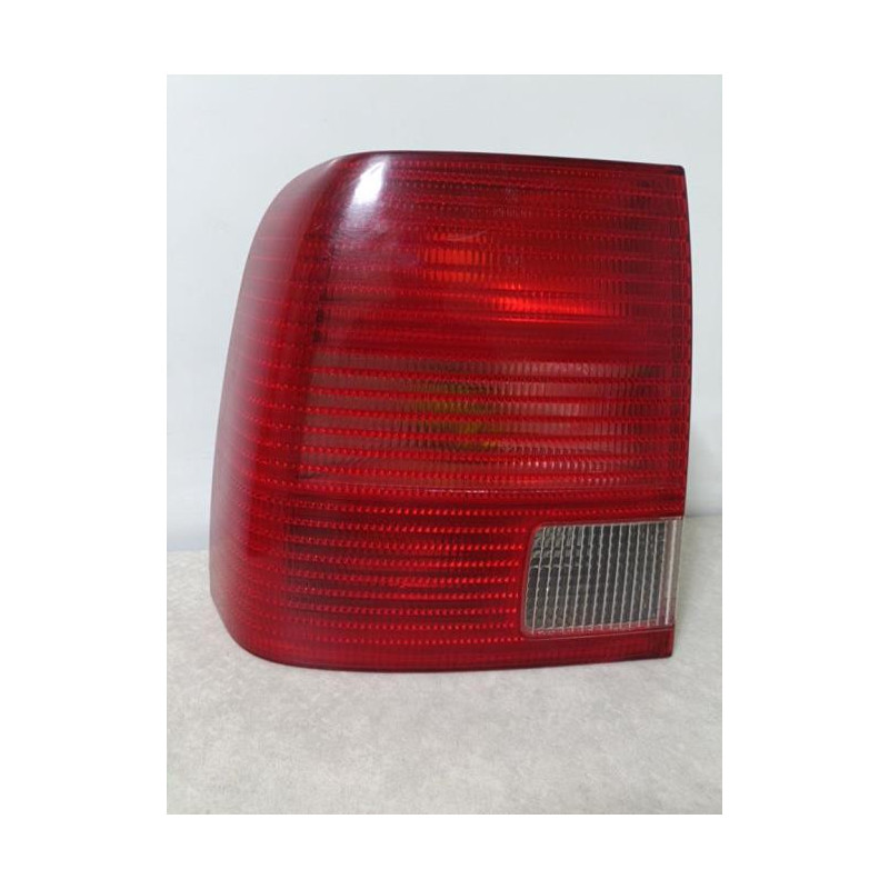 Feu arriere principal gauche (feux) VOLKSWAGEN PASSAT 4 PHASE 1 d’occasion