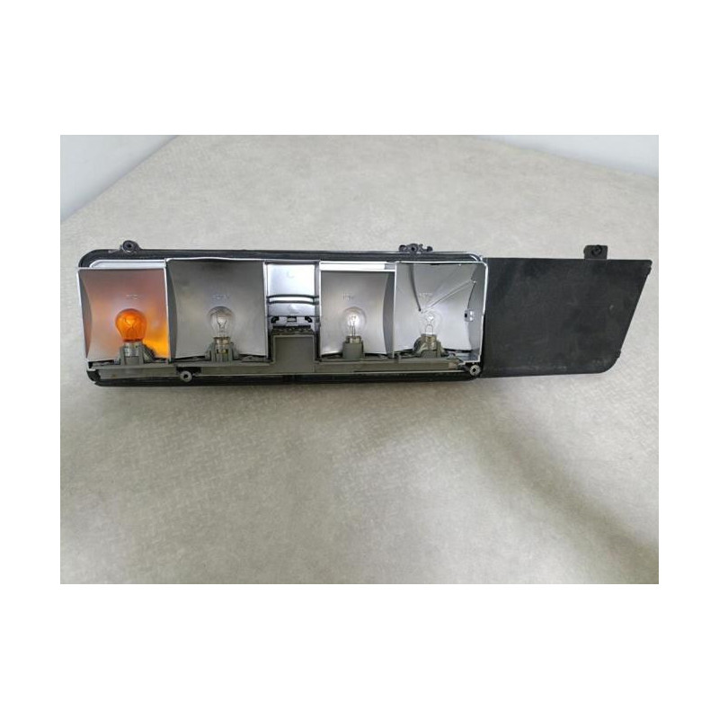 Platine feu arriere gauche LANCIA Y10 2 d’occasion
